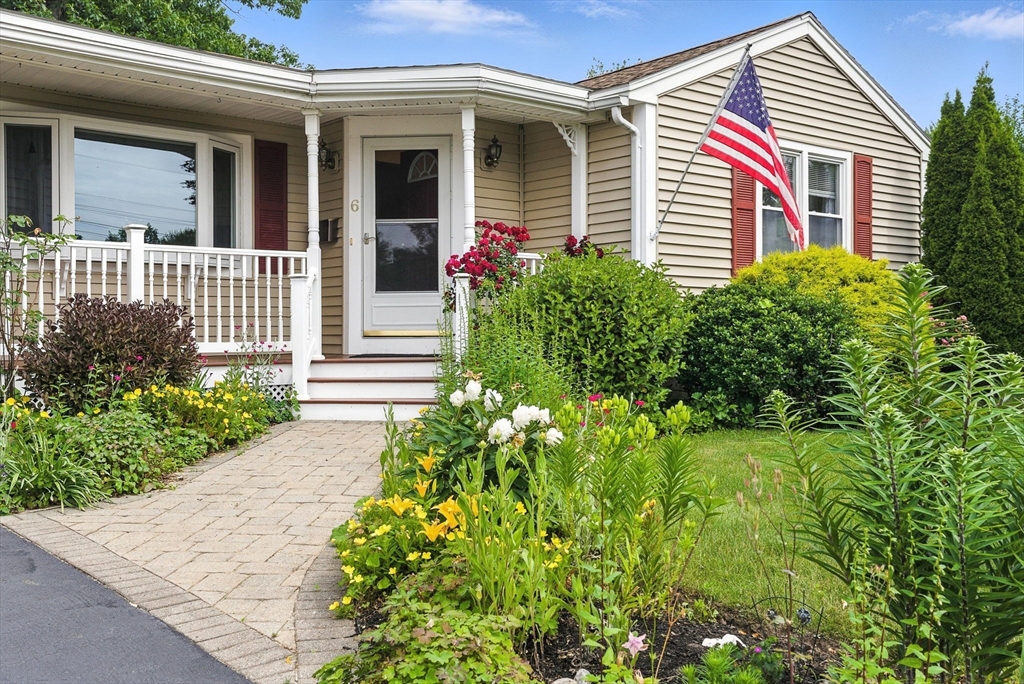 6 Greenway Circle