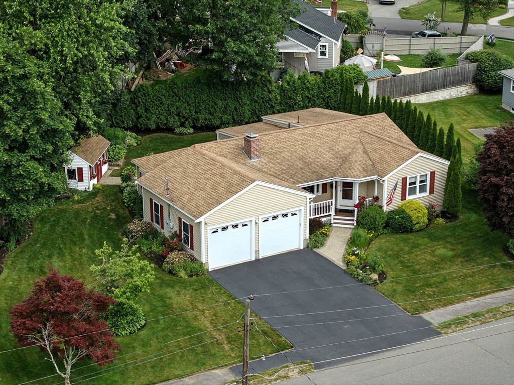 6 Greenway Circle