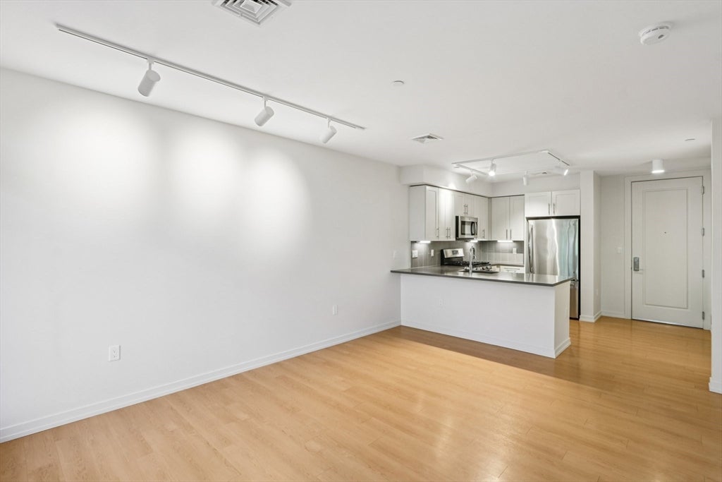 77 New ST #116, Cambridge, MA, 77 New ST #116, Cambridge, MA Photo #5
