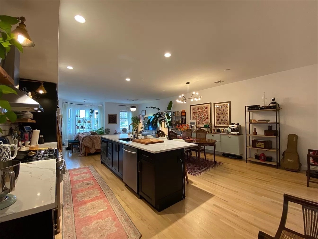 877 Harrison Ave 5