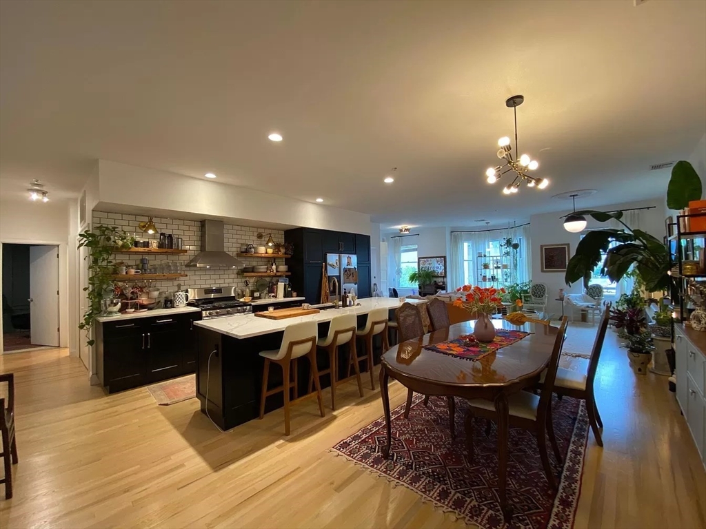 877 Harrison Ave 5