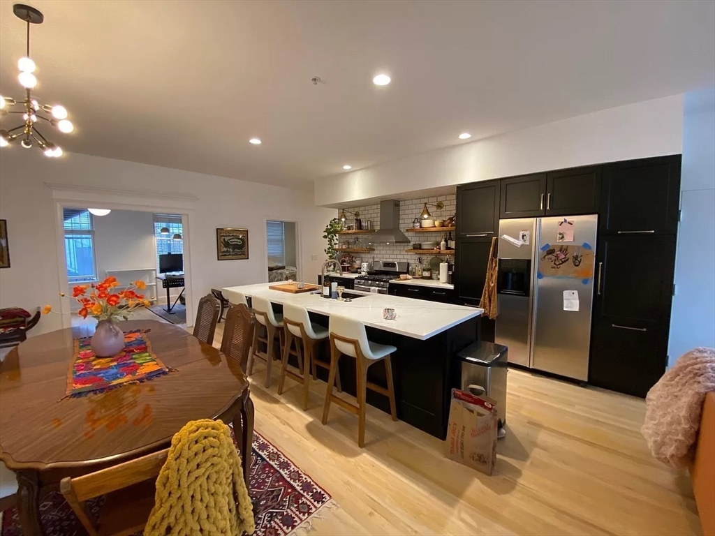 877 Harrison Ave 5