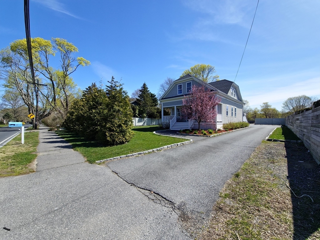 23 Old Barnstable Rd