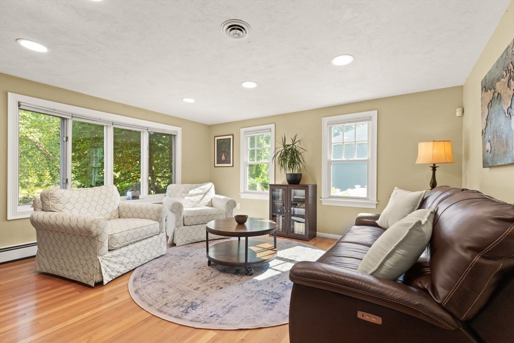 10 Magnolia Rd