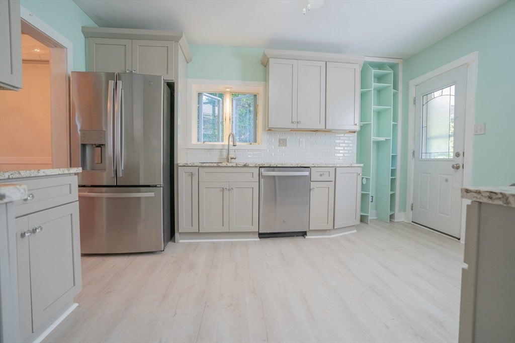 21 Oak Street, Plymouth, MA Photo #17