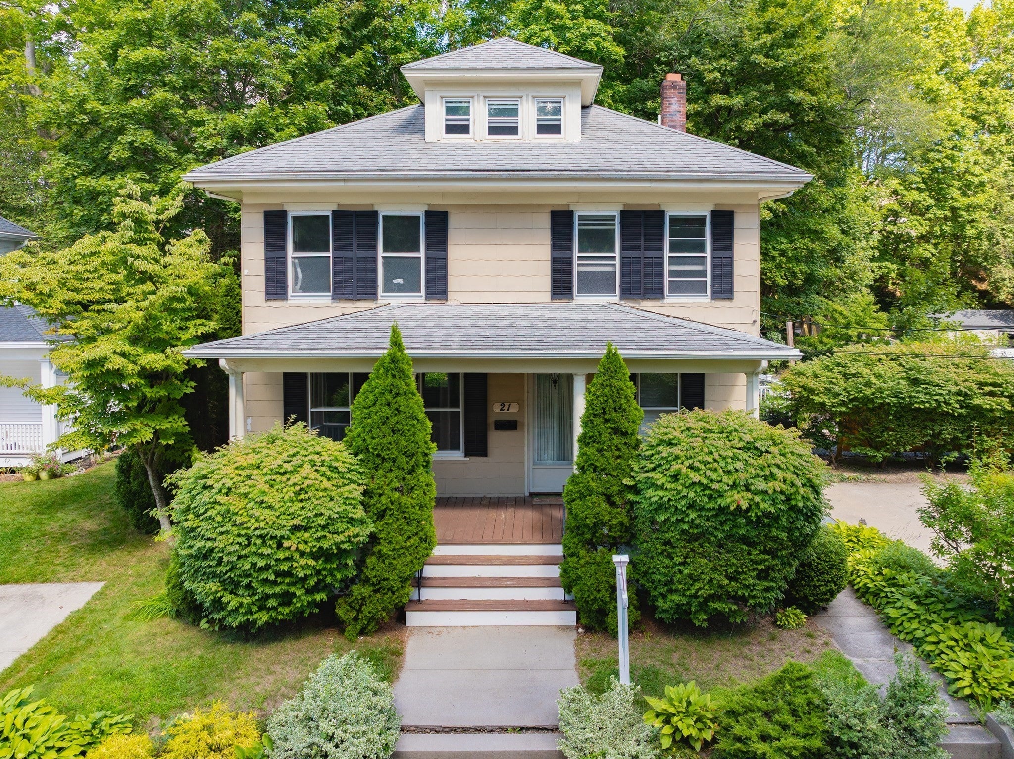21 Oak Street