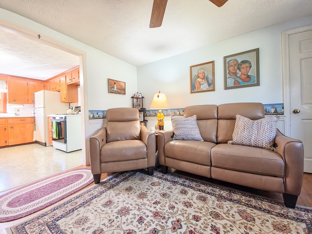 7 Linnell Ln, Yarmouth, MA Photo #18