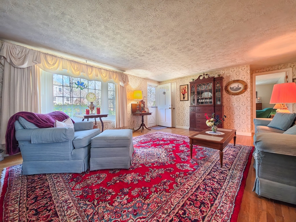 7 Linnell Ln, Yarmouth, MA Photo #10