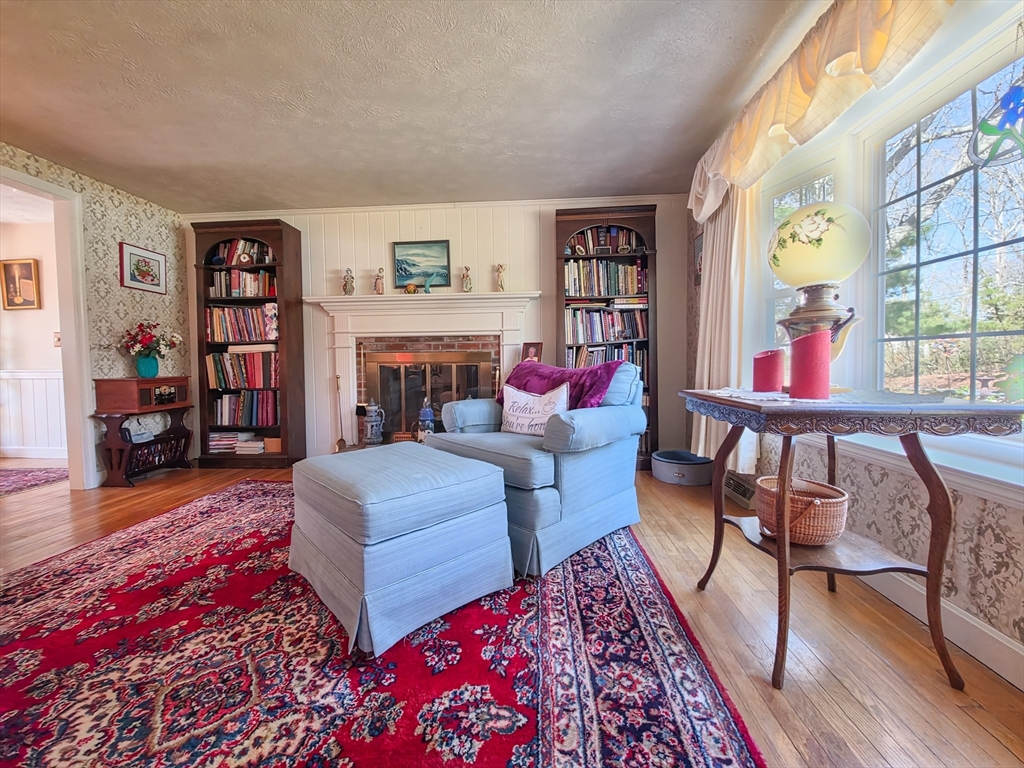 7 Linnell Ln, Yarmouth, MA Photo #12