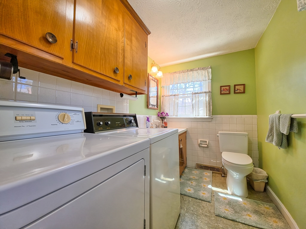 7 Linnell Ln, Yarmouth, MA Photo #17