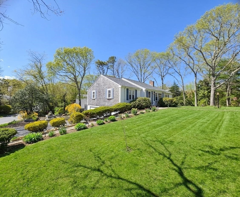 7 Linnell Ln, Yarmouth, MA Photo #4