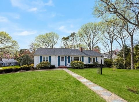 Photo of 7 Linnell Ln, Yarmouth, MA 02675 (MLS # 73514705)