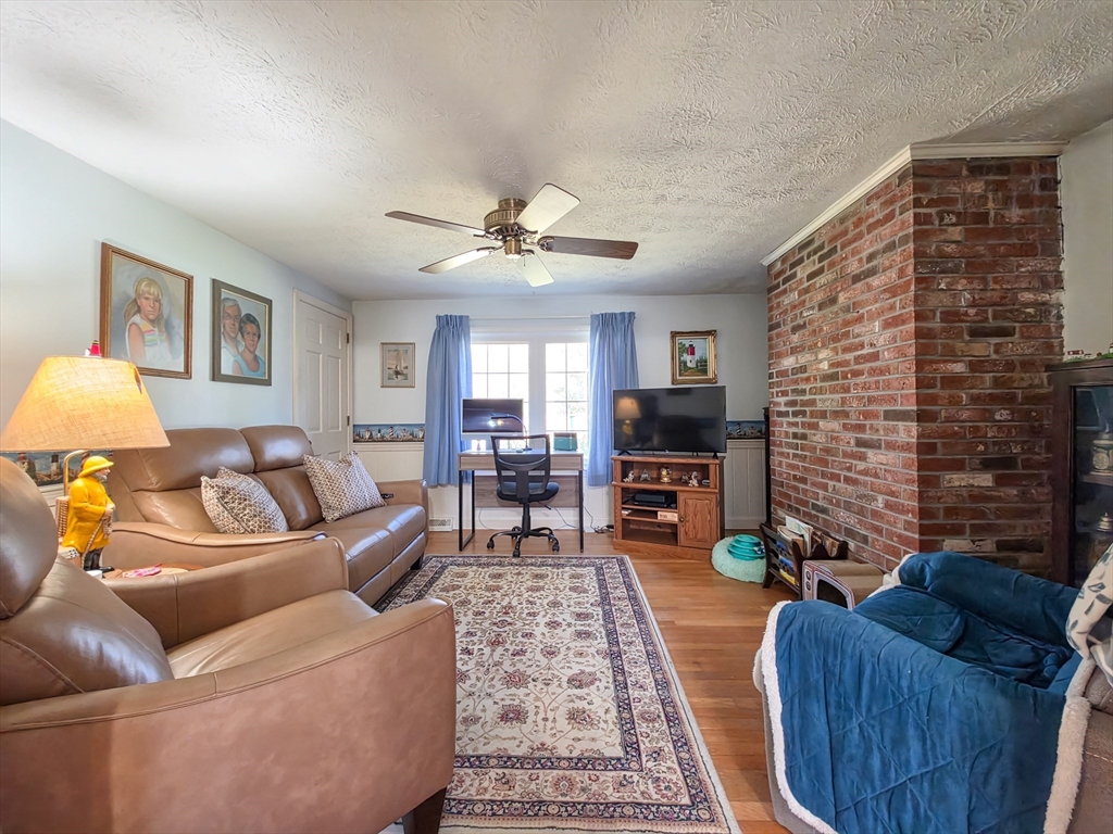 7 Linnell Ln, Yarmouth, MA Photo #19
