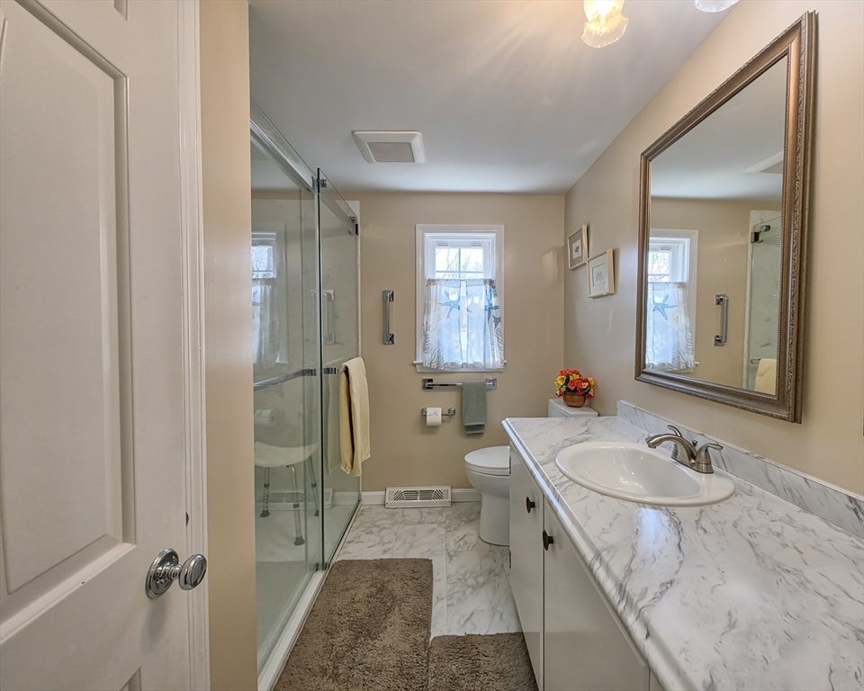 7 Linnell Ln, Yarmouth, MA Photo #24