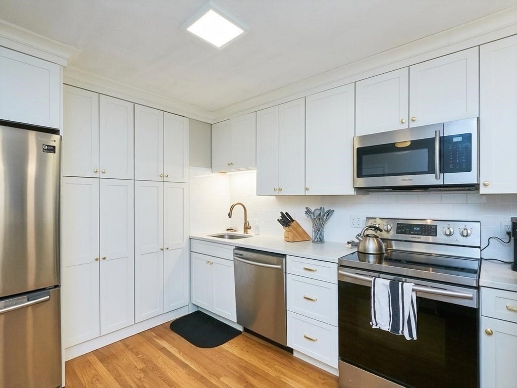 400 Savin Hill Ave #16, Boston, MA Photo #1
