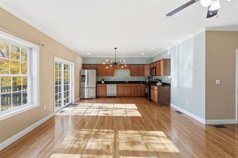 Photo of 90 Rangeway Rd #303, Billerica, MA 01821 (MLS # 73447448)