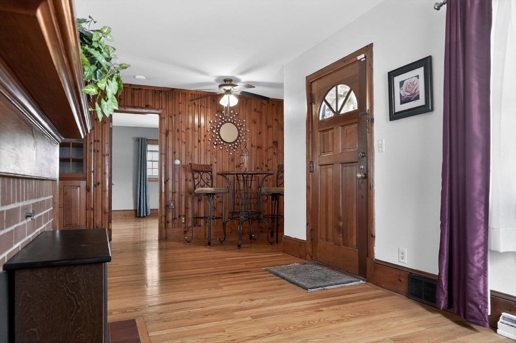 686 Cohannet St, Taunton, MA Photo #9