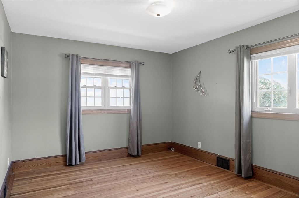 686 Cohannet St, Taunton, MA Photo #17