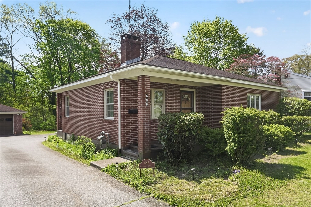 686 Cohannet St, Taunton, MA Photo #29