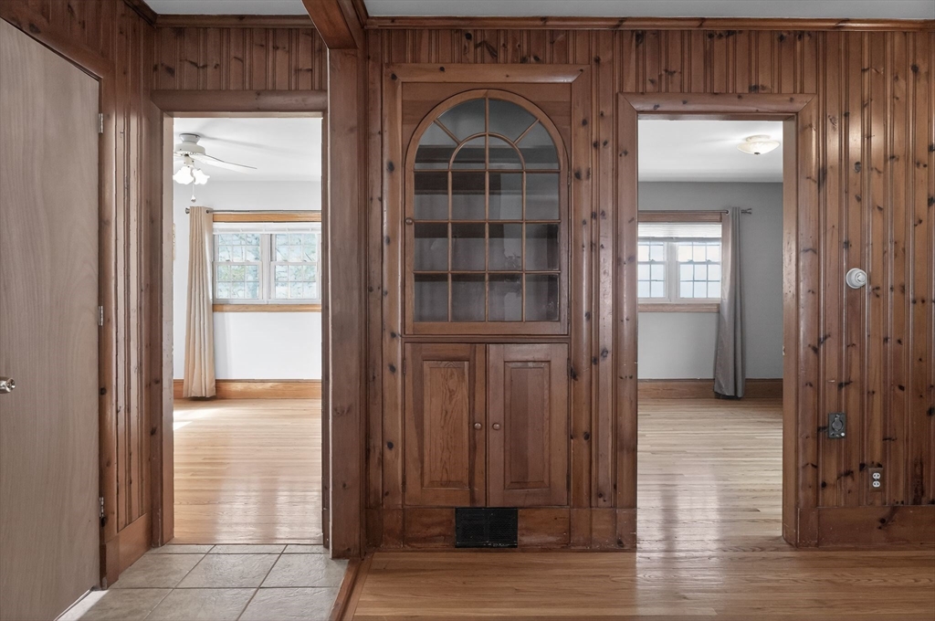 686 Cohannet St, Taunton, MA Photo #8