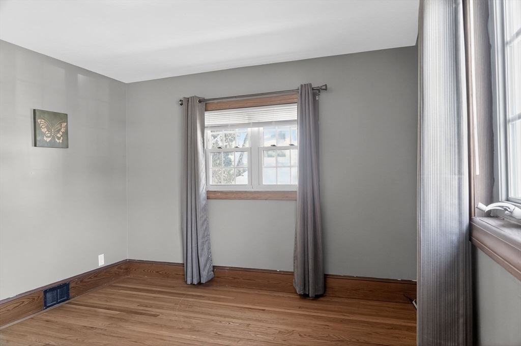 686 Cohannet St, Taunton, MA Photo #18