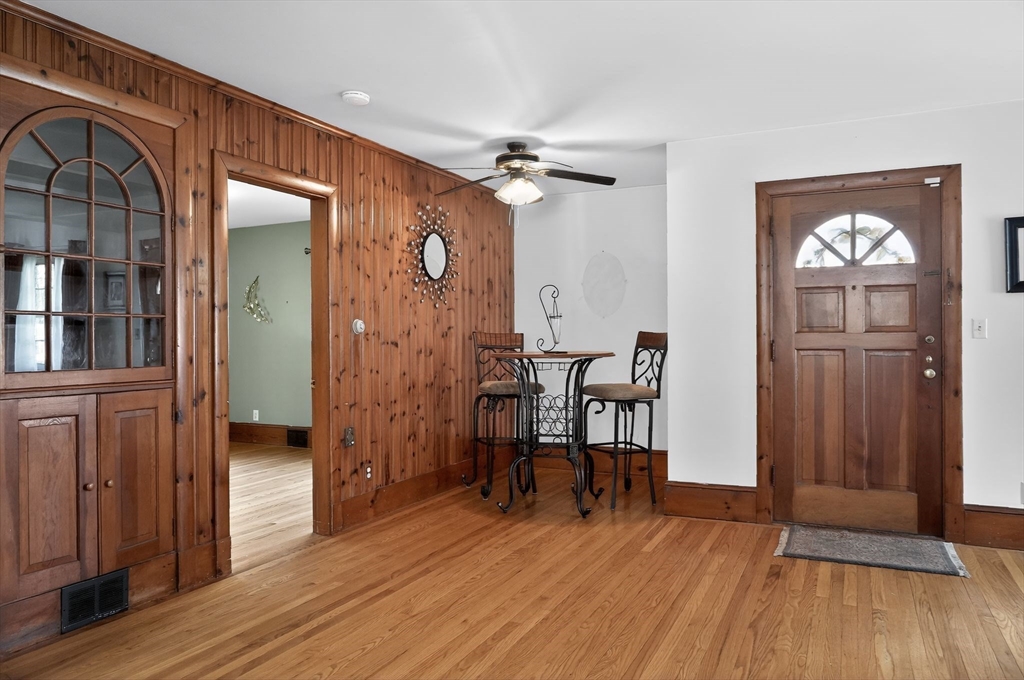 686 Cohannet St, Taunton, MA Photo #10