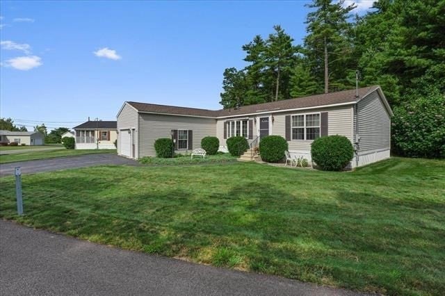 8 Stonegate Ln