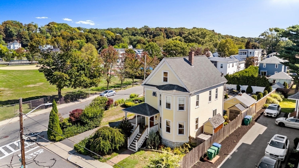 83 Court St