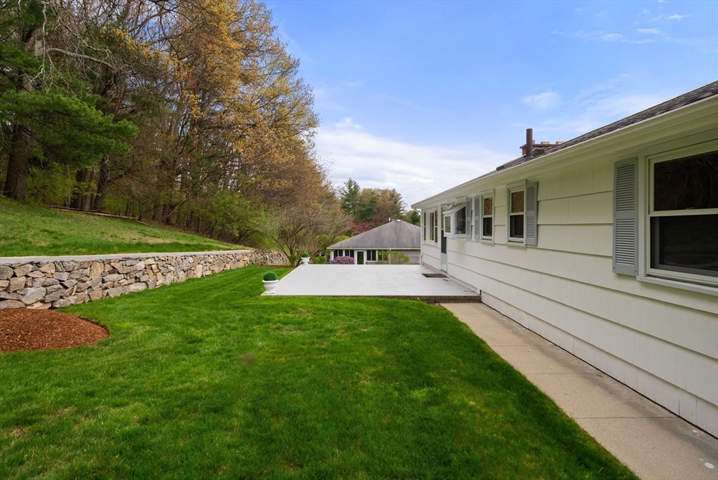 31 Lanewood Ave