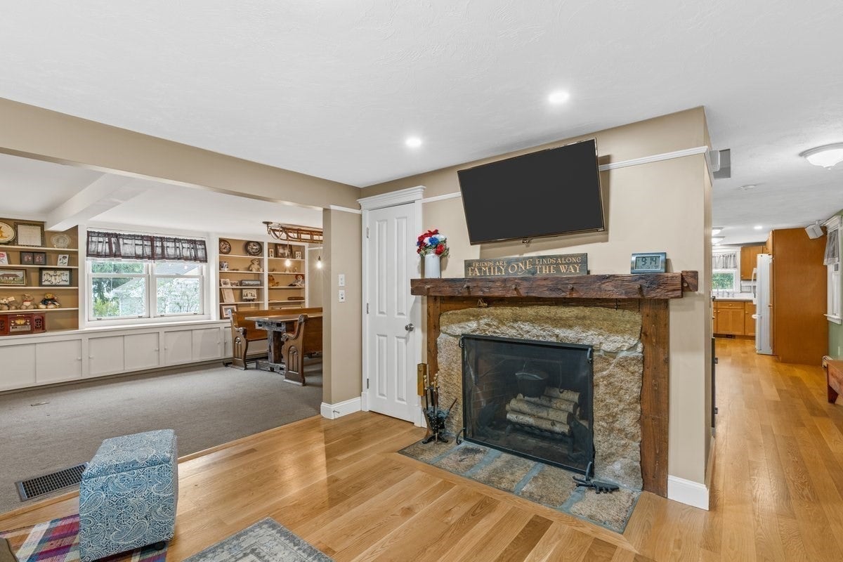 18 Tyler Ave