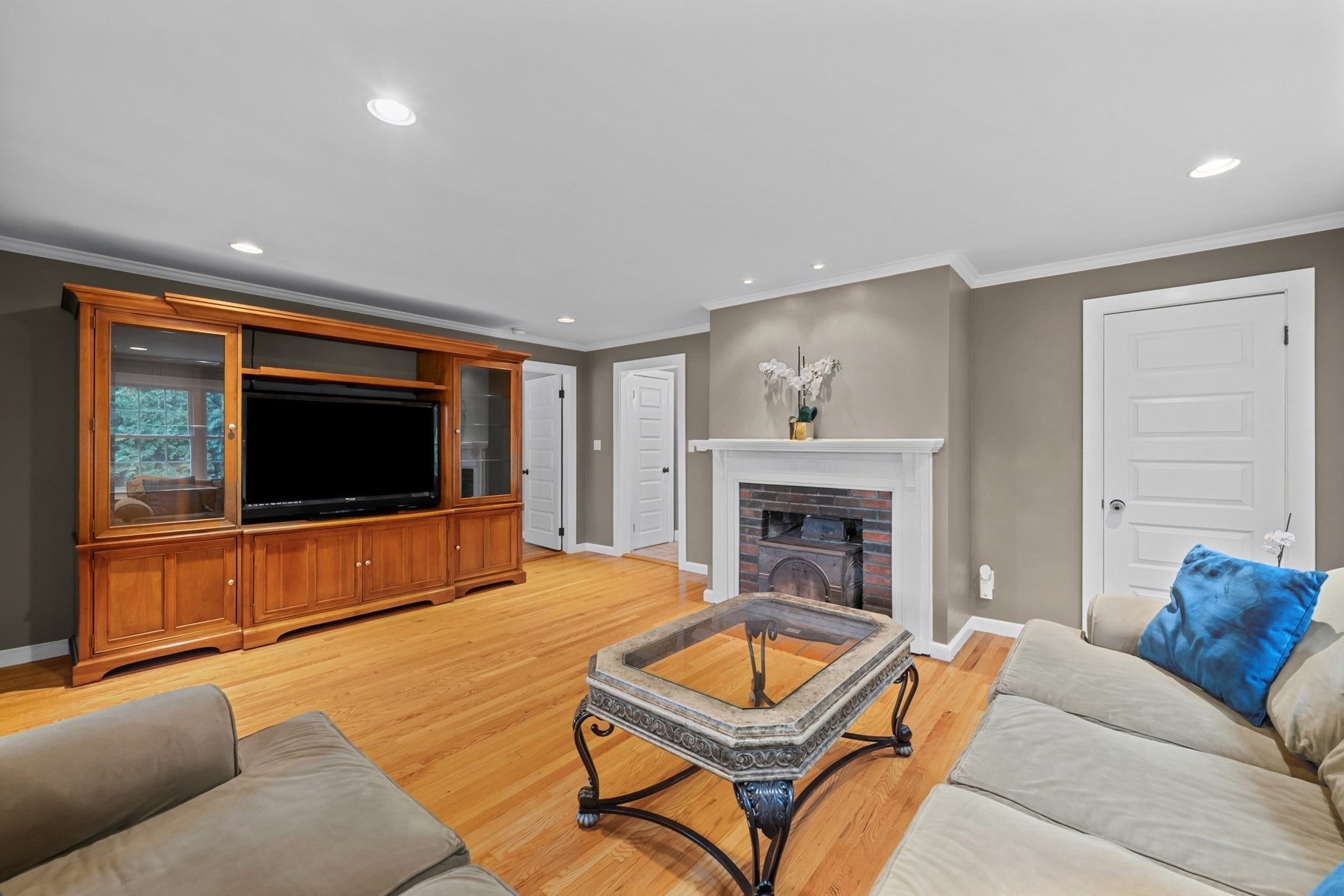 6 Dixfield Rd, Worcester, MA, 6 Dixfield Rd, Worcester, MA Photo #5