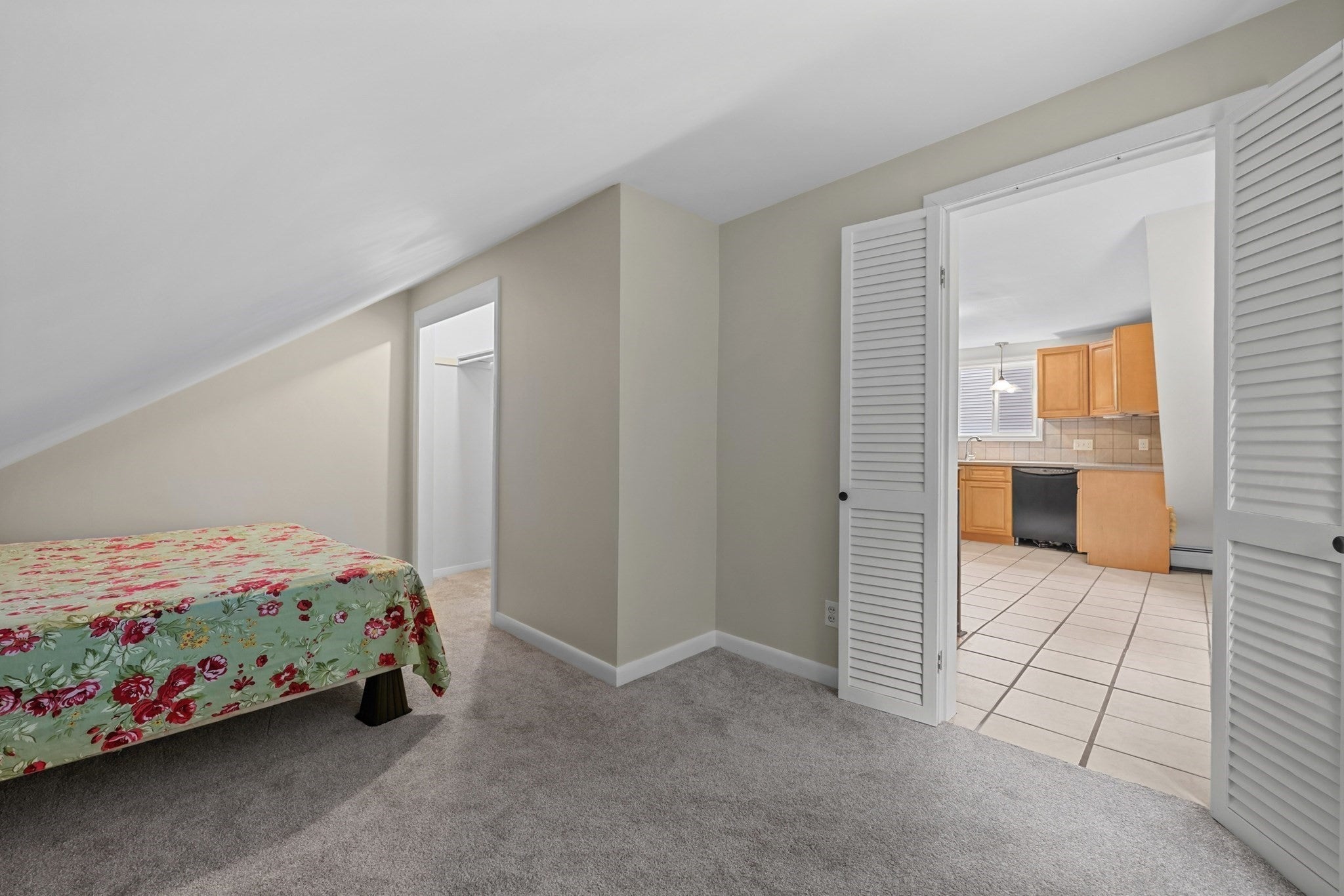 6 Dixfield Rd, Worcester, MA, 6 Dixfield Rd, Worcester, MA Photo #17