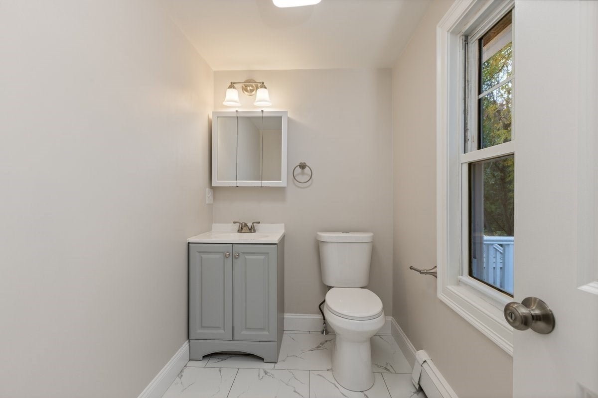 39 Forest St, Danvers, MA, 39 Forest St, Danvers, MA Photo #10