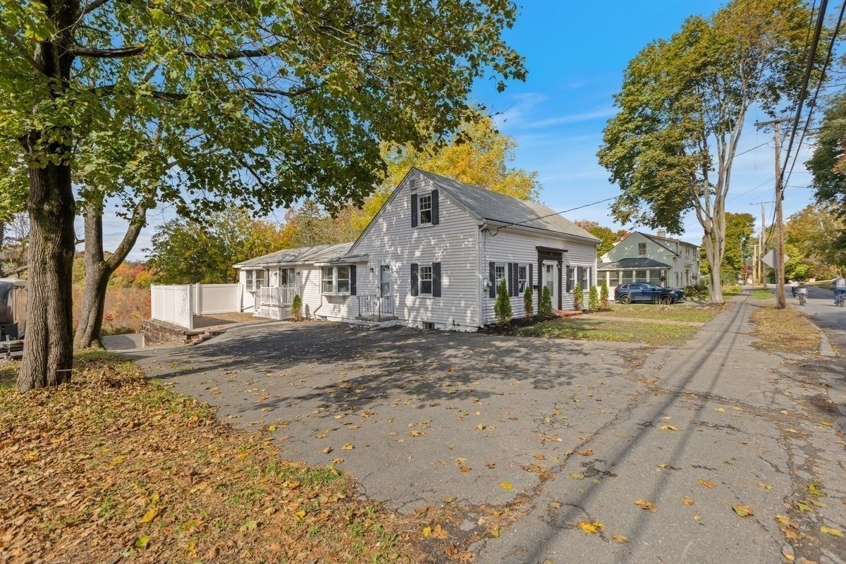 39 Forest St