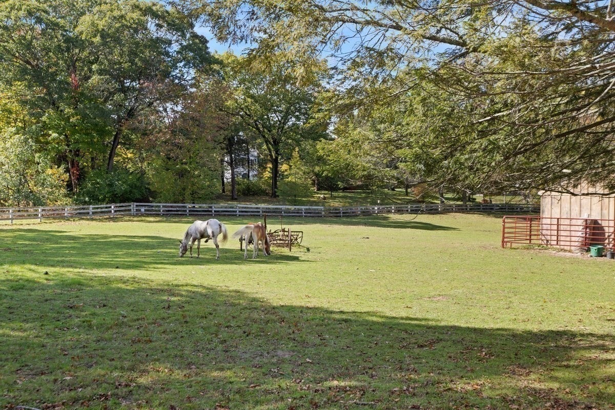 39 Forest St, Danvers, MA, 39 Forest St, Danvers, MA Photo #33