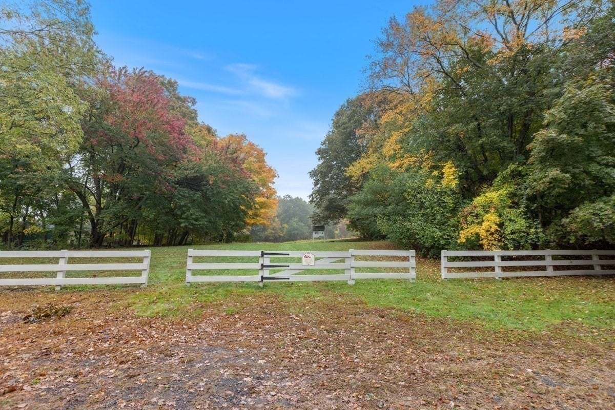 39 Forest St, Danvers, MA, 39 Forest St, Danvers, MA Photo #30