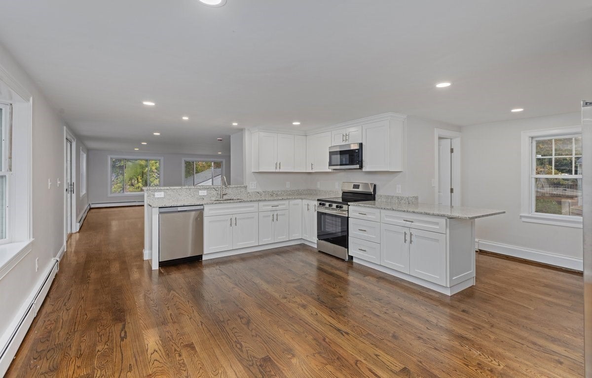 39 Forest St, Danvers, MA, 39 Forest St, Danvers, MA Photo #6