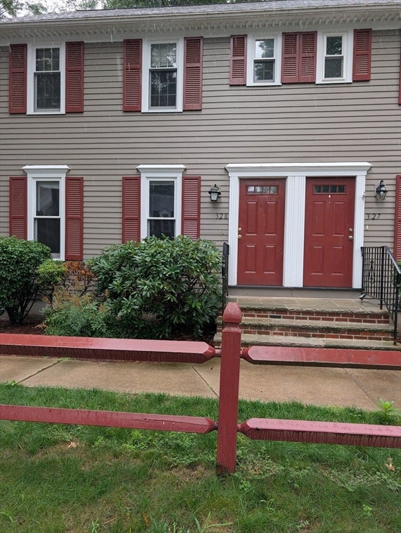 Photo of 328 Wellman Ave, Chelmsford, MA