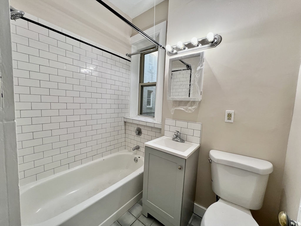 1669 Commonwealth Ave #3, Boston, MA Photo #9