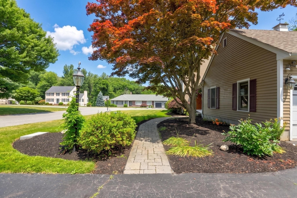 2 Glenwood Circle