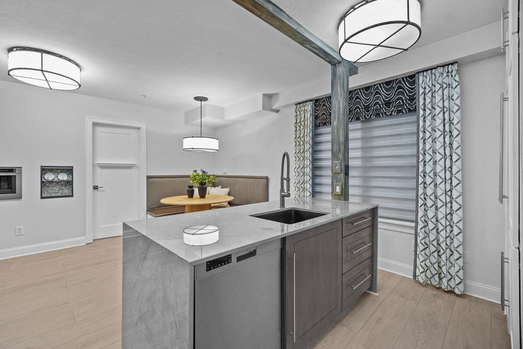 10 Porter St C