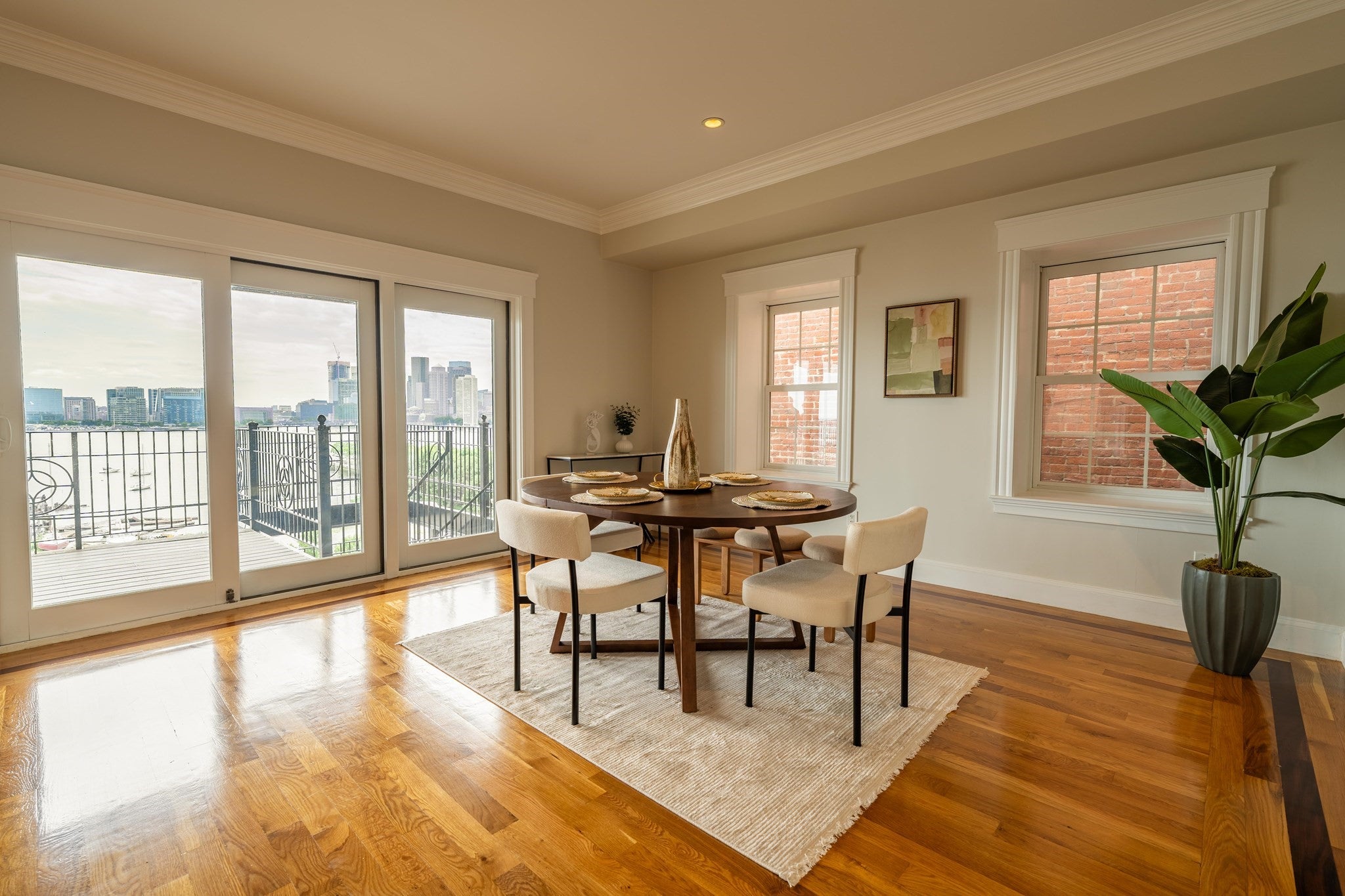 195 Webster St 3
