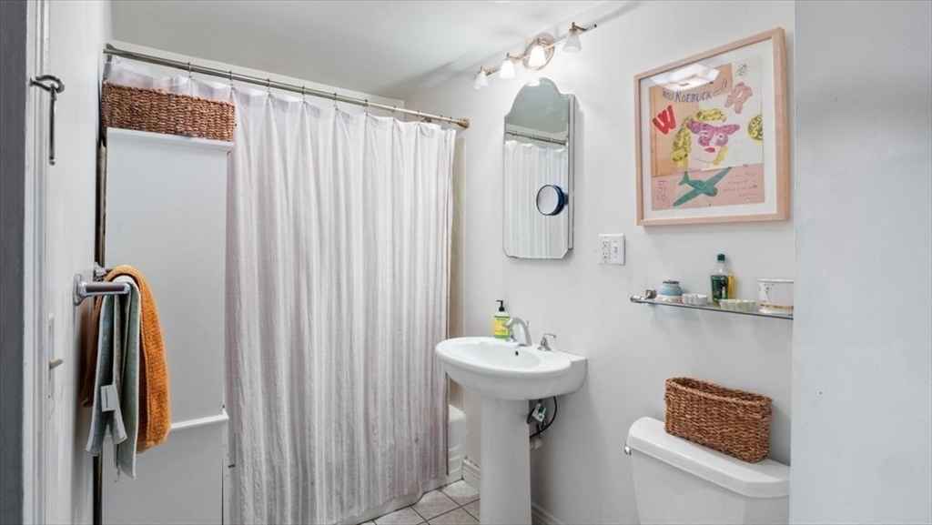 Boston, Massachusetts 02130, United States, 6 Bedrooms Bedrooms, ,3 BathroomsBathrooms,Residential,Active,171875