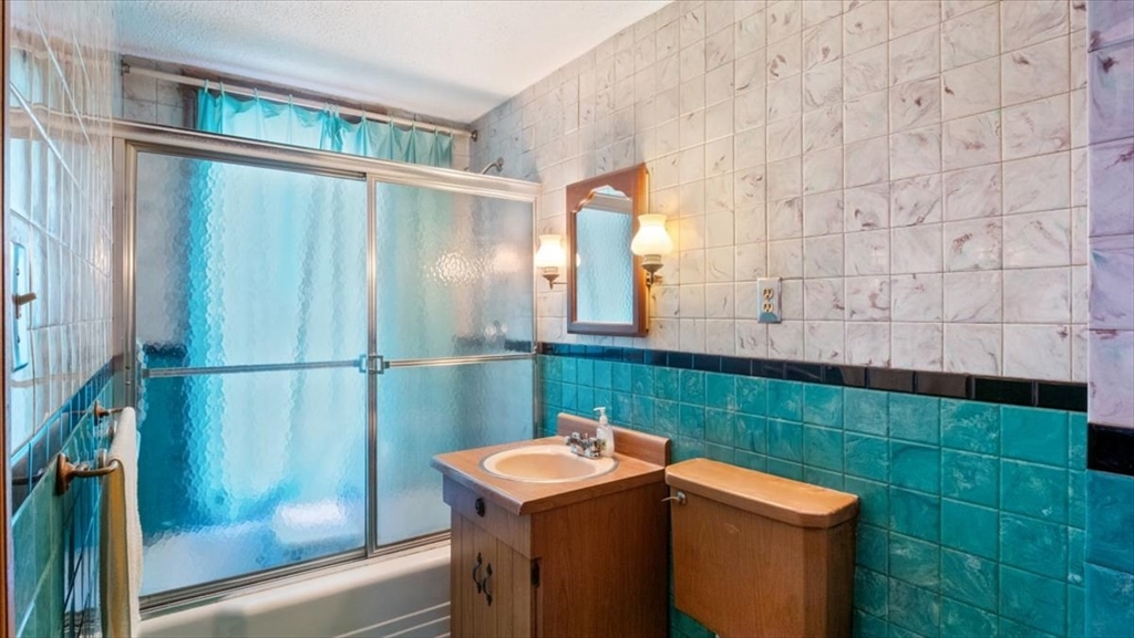 Boston, Massachusetts 02130, United States, 6 Bedrooms Bedrooms, ,3 BathroomsBathrooms,Residential,Active,171875