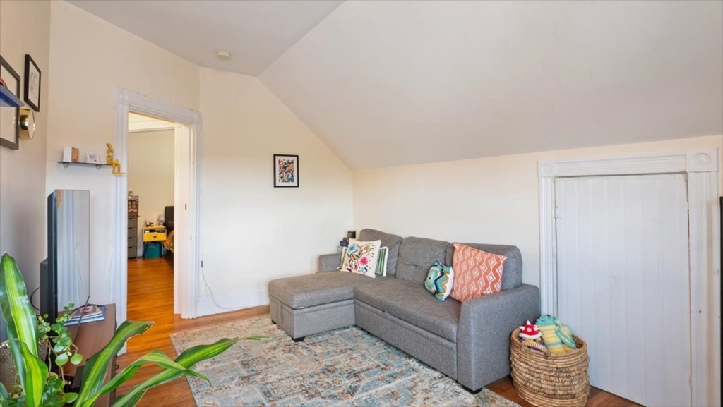 Boston, Massachusetts 02130, United States, 6 Bedrooms Bedrooms, ,3 BathroomsBathrooms,Residential,Active,171875