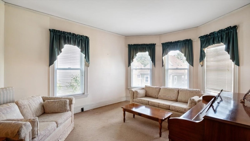 Boston, Massachusetts 02130, United States, 6 Bedrooms Bedrooms, ,3 BathroomsBathrooms,Residential,Active,171875