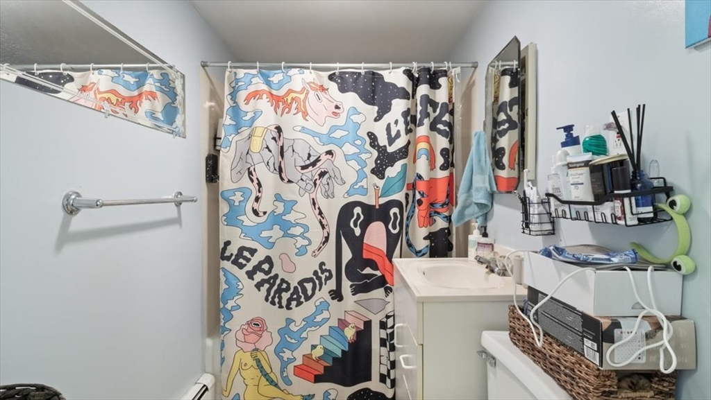 Boston, Massachusetts 02130, United States, 6 Bedrooms Bedrooms, ,3 BathroomsBathrooms,Residential,Active,171875