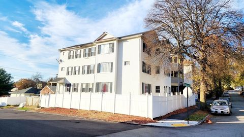 42 Bridgeport St Worcester MA 01604