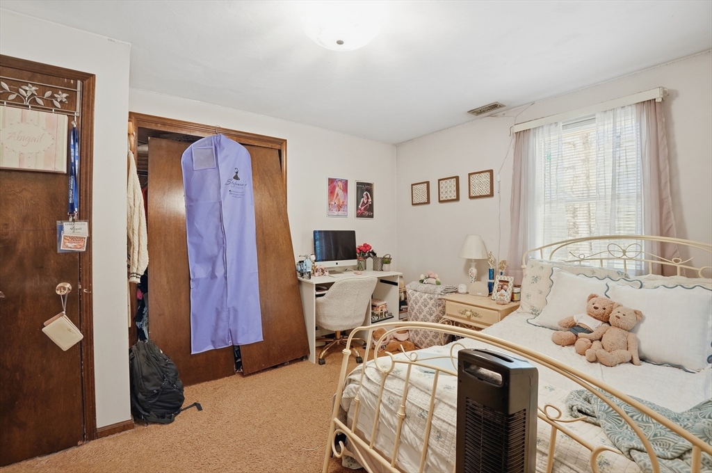 6 Bayview Avenue, Berkley, MA Photo #17