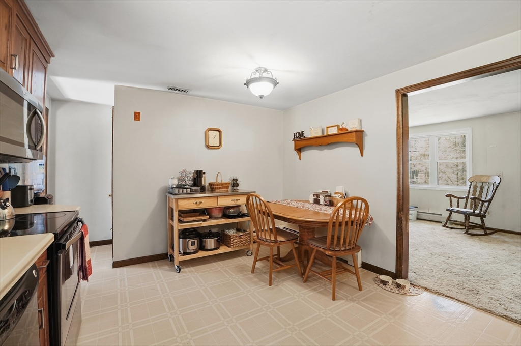 6 Bayview Avenue, Berkley, MA Photo #7